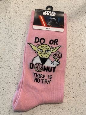 Star Wars Yoda “Do or Donut” Pink Graphic Novelty Socks NWT Funny Gift